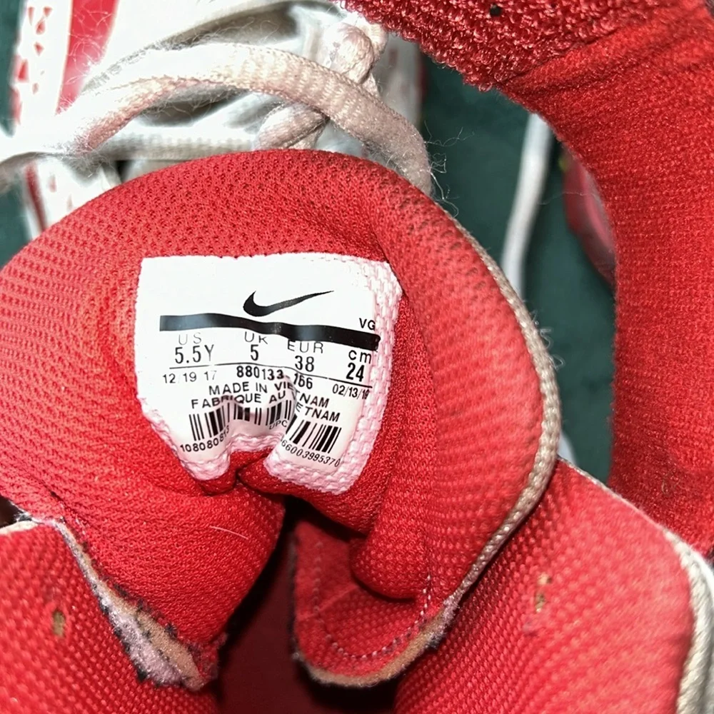 Nike Shark Savage Cleats Red White‎ Laced High Top- Youth 5.5